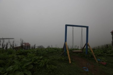 Gito Platosu, Karadeniz 'in en barışçıl faaliyetlerinden biri olarak doğayı seven herkesin hayatında en az bir kez yaşaması gereken bir yerdir..