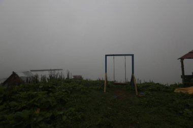 Gito Platosu, Karadeniz 'in en barışçıl faaliyetlerinden biri olarak doğayı seven herkesin hayatında en az bir kez yaşaması gereken bir yerdir..