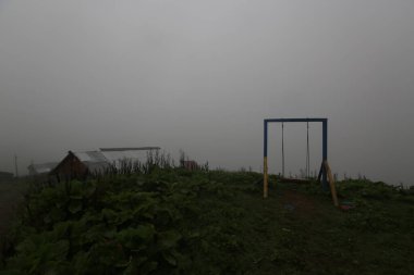 Gito Platosu, Karadeniz 'in en barışçıl faaliyetlerinden biri olarak doğayı seven herkesin hayatında en az bir kez yaşaması gereken bir yerdir..