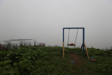 Gito Platosu, Karadeniz 'in en barışçıl faaliyetlerinden biri olarak doğayı seven herkesin hayatında en az bir kez yaşaması gereken bir yerdir..