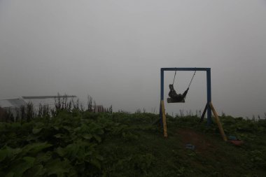 Gito Platosu, Karadeniz 'in en barışçıl faaliyetlerinden biri olarak doğayı seven herkesin hayatında en az bir kez yaşaması gereken bir yerdir..