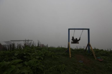 Gito Platosu, Karadeniz 'in en barışçıl faaliyetlerinden biri olarak doğayı seven herkesin hayatında en az bir kez yaşaması gereken bir yerdir..