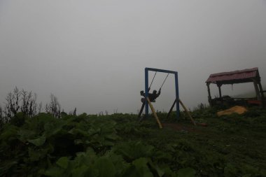 Gito Platosu, Karadeniz 'in en barışçıl faaliyetlerinden biri olarak doğayı seven herkesin hayatında en az bir kez yaşaması gereken bir yerdir..