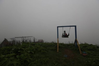 Gito Platosu, Karadeniz 'in en barışçıl faaliyetlerinden biri olarak doğayı seven herkesin hayatında en az bir kez yaşaması gereken bir yerdir..