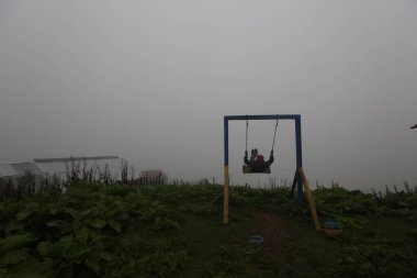 Gito Platosu, Karadeniz 'in en barışçıl faaliyetlerinden biri olarak doğayı seven herkesin hayatında en az bir kez yaşaması gereken bir yerdir..