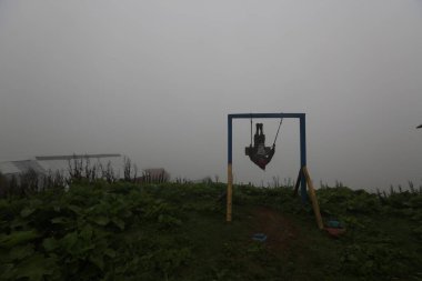Gito Platosu, Karadeniz 'in en barışçıl faaliyetlerinden biri olarak doğayı seven herkesin hayatında en az bir kez yaşaması gereken bir yerdir..