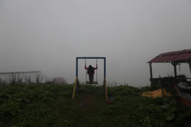 Gito Platosu, Karadeniz 'in en barışçıl faaliyetlerinden biri olarak doğayı seven herkesin hayatında en az bir kez yaşaması gereken bir yerdir..