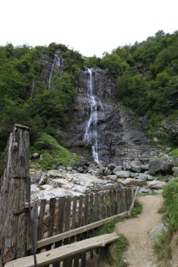 Mencuna şelalesi ve İkiz Taş köprüler / Artvin, Arhavi