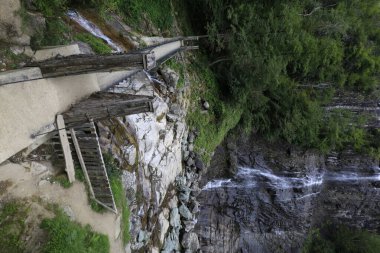 Mencuna şelalesi ve İkiz Taş köprüler / Artvin, Arhavi