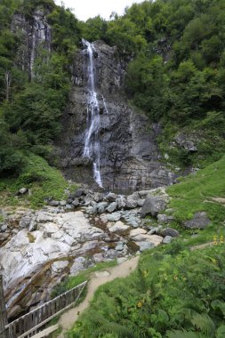Mencuna şelalesi ve İkiz Taş köprüler / Artvin, Arhavi