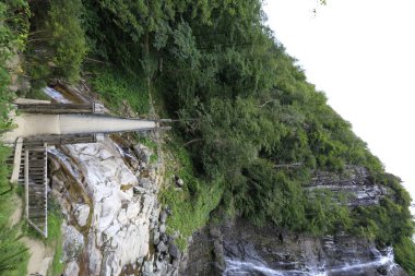 Mencuna şelalesi ve İkiz Taş köprüler / Artvin, Arhavi