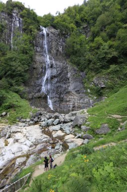 Mencuna şelalesi ve İkiz Taş köprüler / Artvin, Arhavi