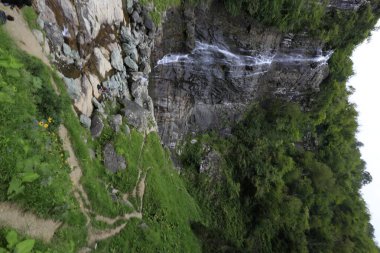 Mencuna şelalesi ve İkiz Taş köprüler / Artvin, Arhavi