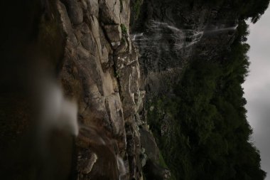 Mencuna şelalesi ve İkiz Taş köprüler / Artvin, Arhavi