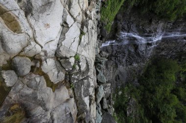 Mencuna şelalesi ve İkiz Taş köprüler / Artvin, Arhavi