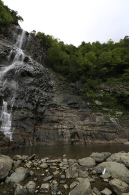 Mencuna şelalesi ve İkiz Taş köprüler / Artvin, Arhavi