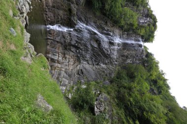 Mencuna şelalesi ve İkiz Taş köprüler / Artvin, Arhavi