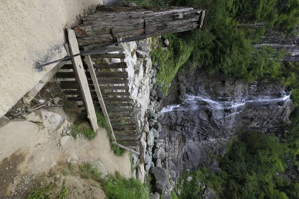 Mencuna şelalesi ve İkiz Taş köprüler / Artvin, Arhavi