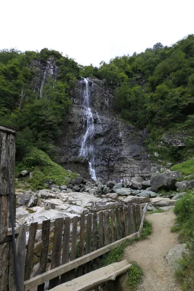 Mencuna şelalesi ve İkiz Taş köprüler / Artvin, Arhavi
