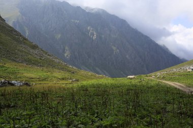 Hazindak Platosu ve Kakar Dağları