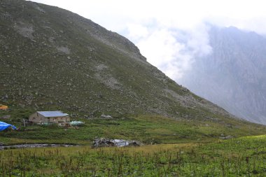 Hazindak Platosu ve Kakar Dağları