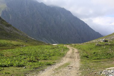 Hazindak Platosu ve Kakar Dağları