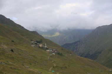 Hazindak Platosu ve Kakar Dağları