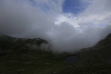 Kackar dağları ve dağların eteklerine kurulmuş yaylalar.