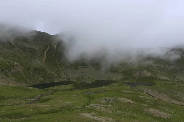 Гори Какар Плато Встановлені Біля Підніжжя Гір — стокове фото