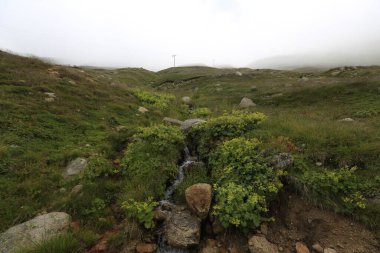 Kackar dağları ve dağların eteklerine kurulmuş yaylalar.