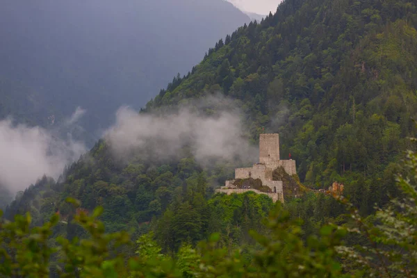 Zil城堡和Kakar山脉 — 图库照片