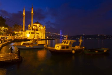 Byk Mecidiye Camii (Türkçe: 