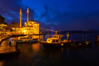 Byk Mecidiye Camii (Türkçe: 