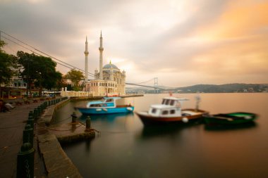 Byk Mecidiye Camii (Türkçe: 