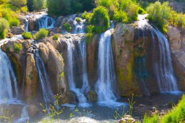 Muradiye Şelalesi, Muradiye ilçesinin Van ilindeki Bendimahi Irmağı üzerinde yer alan şelaledir..