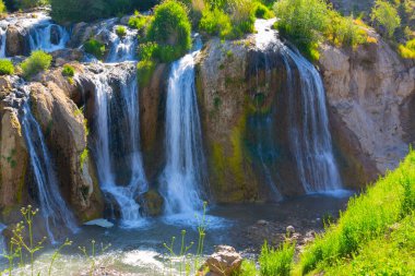Muradiye Şelalesi, Muradiye ilçesinin Van ilindeki Bendimahi Irmağı üzerinde yer alan şelaledir..