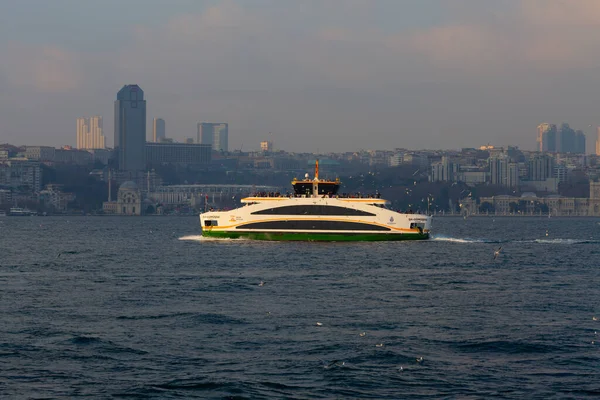 Sisli Istanbul Ferry Images — Stock Photo, Image