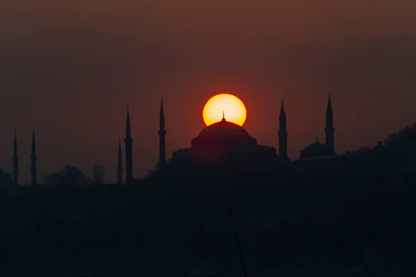 Ισταμπούλ Τζαμί Σιλουέτες Και Ηλιοβασίλεμα — Φωτογραφία Αρχείου