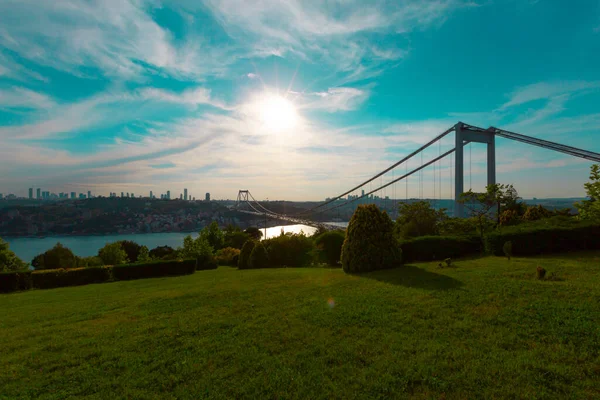 Stanbul Boğazı Köprüsü Sahnesi Trafik Yoğun — Stok fotoğraf