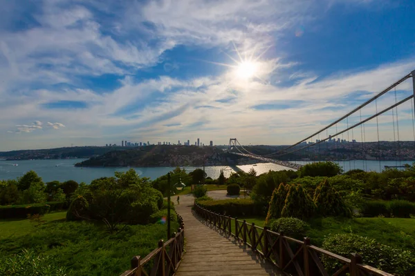 Istanbuler Bosporus Brücke Und Landschaft Viel Verkehr — Stockfoto