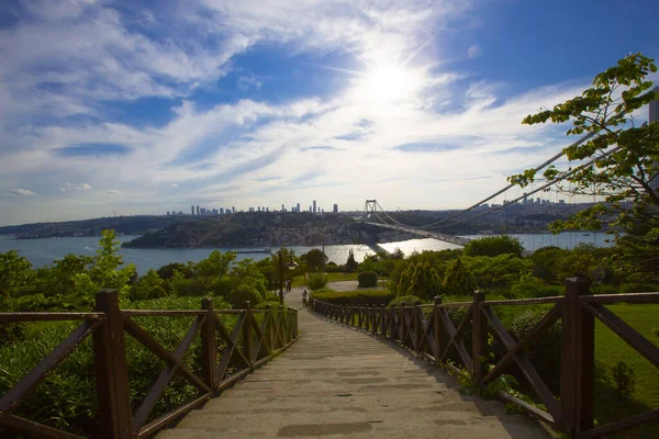 Stanbul Boğazı Köprüsü Sahnesi Trafik Yoğun — Stok fotoğraf