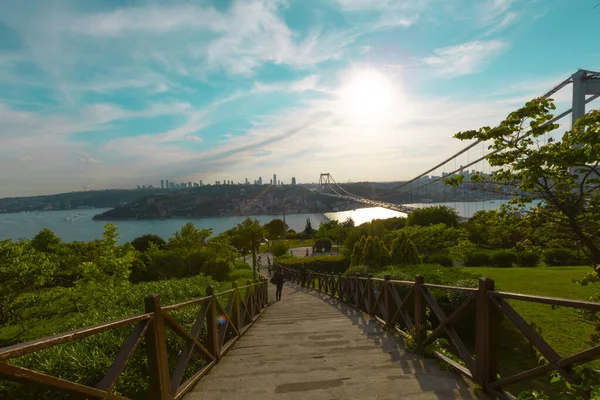 Stanbul Boğazı Köprüsü Sahnesi Trafik Yoğun — Stok fotoğraf