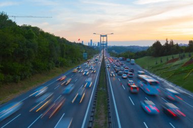 15 Temmuz Şehitler Köprüsü ve Peyzaj, trafik yoğun