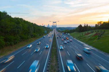 15 Temmuz Şehitler Köprüsü ve Peyzaj, trafik yoğun