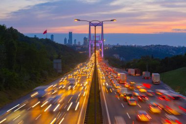 15 Temmuz Şehitler Köprüsü ve Peyzaj, trafik yoğun