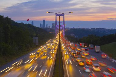 15 Temmuz Şehitler Köprüsü ve Peyzaj, trafik yoğun