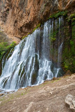 Dünyanın en yüksek ikinci şelalesi olarak bilinen Kapuzba Şelalesi son zamanlarda güzelliği ile araştırılan yerlerden biri olmaya devam ediyor..