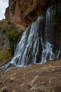 Dünyanın en yüksek ikinci şelalesi olarak bilinen Kapuzba Şelalesi son zamanlarda güzelliği ile araştırılan yerlerden biri olmaya devam ediyor..