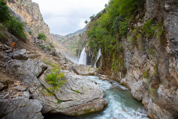 Der Kapuzba Wasserfall Der Als Zweithöchster Wasserfall Der Welt Bekannt — Stockfoto