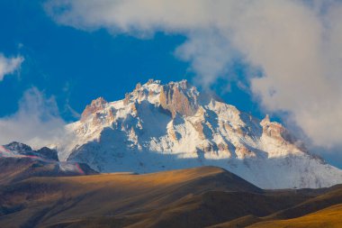 Sultan Bataklığı Koruma Alanı, Kayseri 'nin Merkez Anadolu Bölgesi' nde Develi ve Yeilhisar ilçelerinin sınırları içindedir..